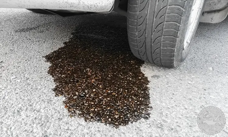 نشتی بنزین خودرو بر روی زمین